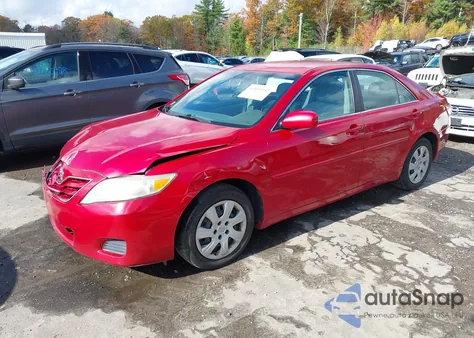 2010 Toyota Camry Le z USA, uszkodzony, nr VIN 4T1BF3EK2AU031761